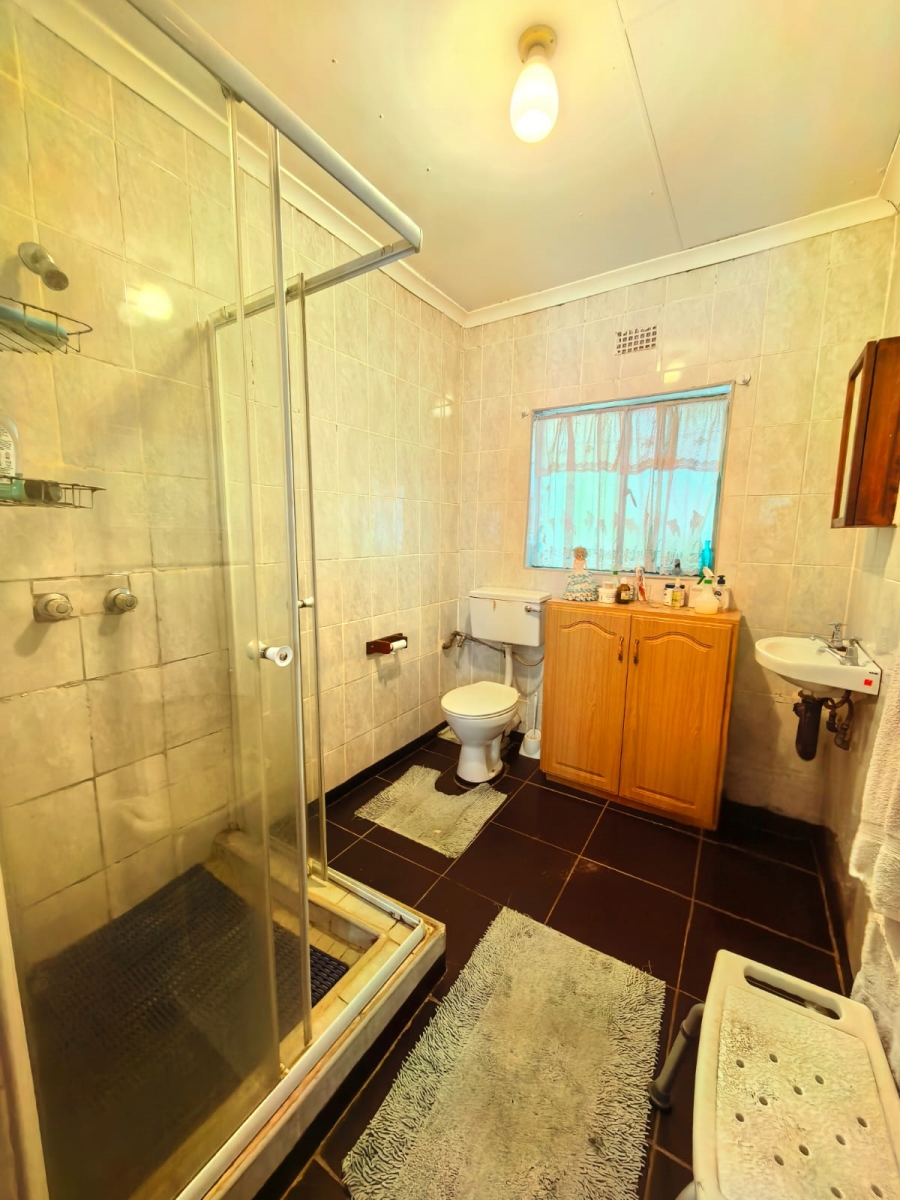 3 Bedroom Property for Sale in Roodia Free State